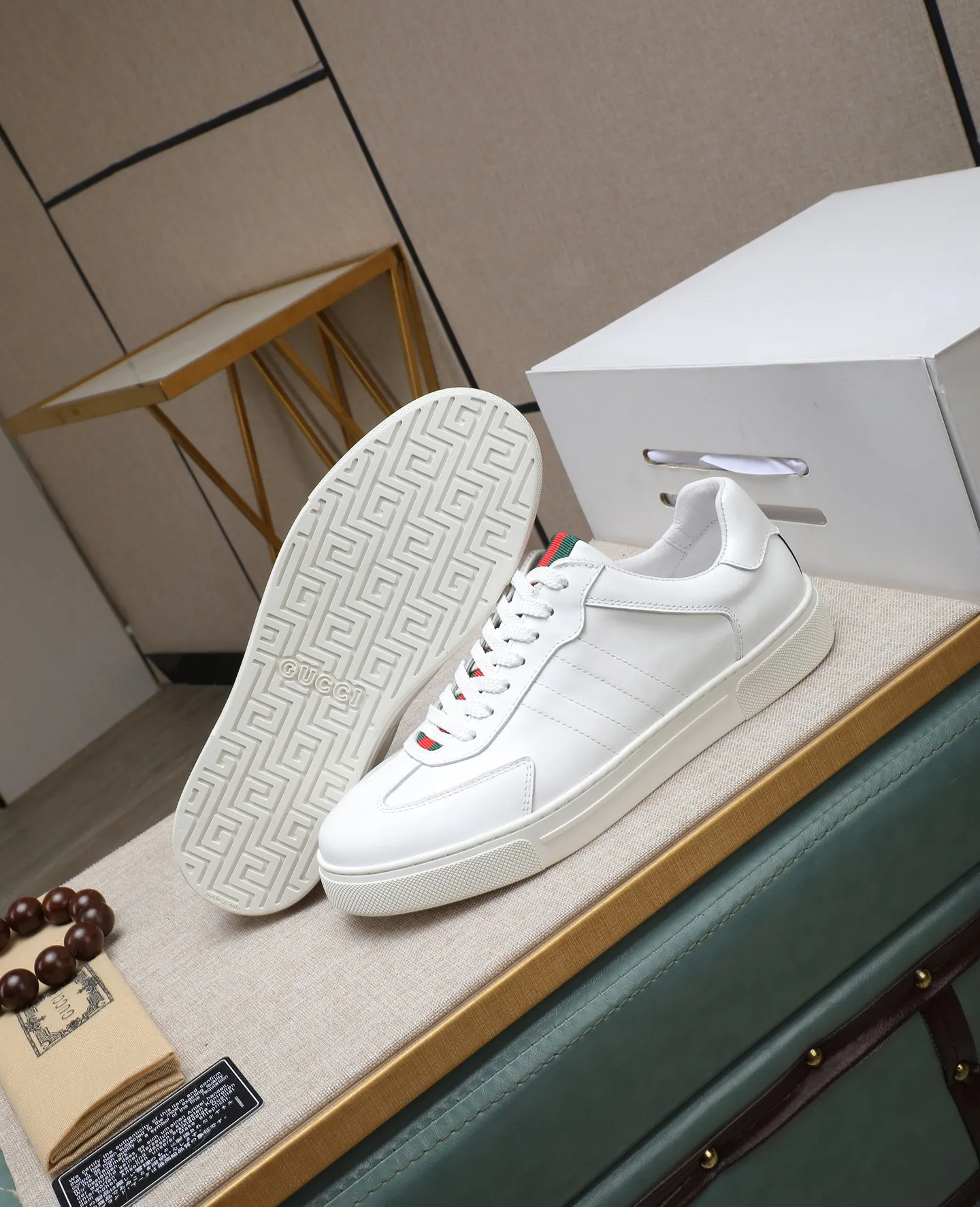 Men's shoes 💰420 GUCCI🔍🔍The latest model is available at the counter simultaneously. Original calfskin imported from Italy, genuine leather lining, (high-end, extravagant and classy) with exquisite workmanship. Sole: Original sole provided by the original factory. ⚠Exclusive double-layer movable molded sole is super comfortable⚠. Photographed in real life. 🎬The real thing is better. 🔍🔍"High quality·Follow the order" code number 38-44